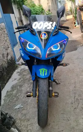 Yamaha YZF R15 V2