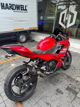 Kawasaki New Ninja 250 Fi Tahun 2022 Bonus Helm Full Face AGV K3-SV