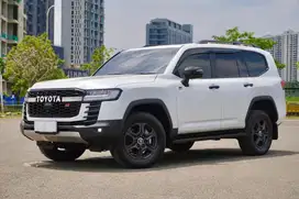 Toyota Land Cruiser 300 GR-Sport 4x4 FJA300 2024