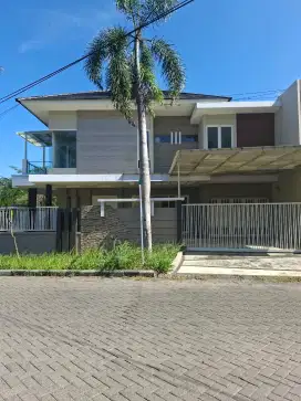 Rumah Hook Boulevard Jalan Kembar Araya 2