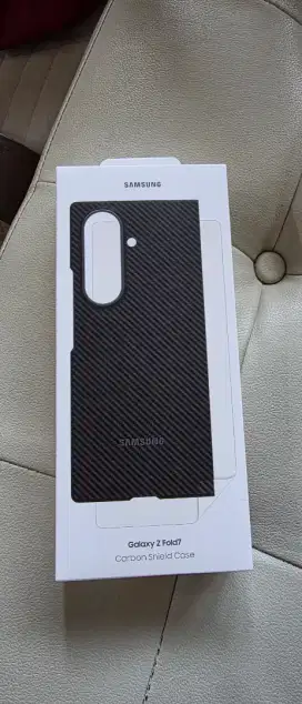 Samsung Z Fold7 Carbon Shield Case kondisi baru masih segel murahh