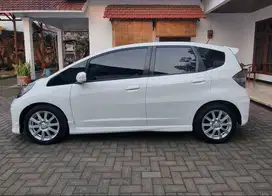 Honda Jazz 2013 Matic – Kondisi Terawat, Siap Pakai