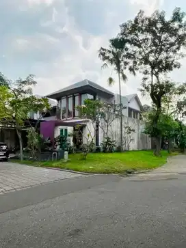 Rumah 2 Lantai Bagus Furnished HGB di Citraland Stamford