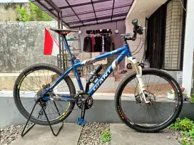 Giant XTC TEAM SL ALUXX SEPEDA MTB 26 SPECIALIZED CLOVIS DOMINATE AXC