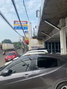 Dijual Eks Showroom Raya Sultan Agung  Medan Satria Kranji Bekasi