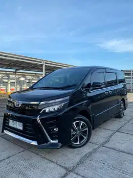 (Km Low 40ribuan Record) TOYOTA VOXY 2.0 AT 2018