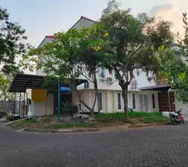 Rumah Hook Pakuwon City Taman Mutiara Surabaya