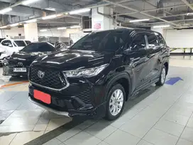 Toyota Innova Zenix Hybrid Modelista 2.0 V At 2023. Tgn 1 Istinewa