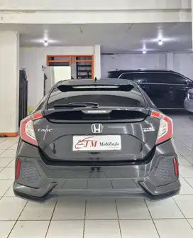 {TDP 35 JT} Honda Civic Turbo E 1.5 CVT  hatchback 2018 bagus istimewa