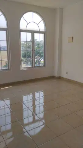 Disewakan Ruko Bolsena Siap Pakai Gading Serpong, Tangerang