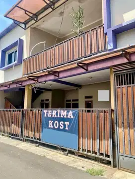 Kosan Aktif Plus Ruko dan Rumah Induk Dekat Metro Mall