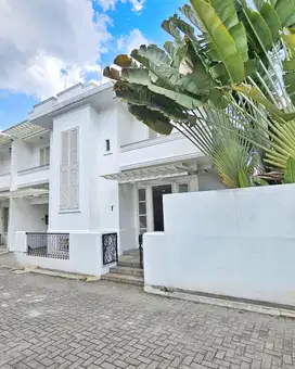 Dijual Rumah Dalam Cluster di Kemang Barat, 7 mnt ke Pejaten Village