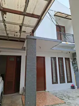 Rumah kost di radio dalam