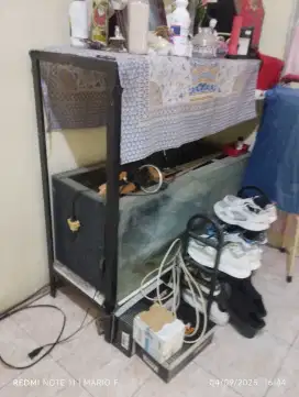 dijual AKUARIUM + RAK SIKU