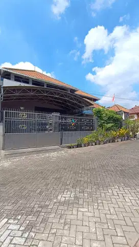Rumah Hook Mewah Lingkungan Tenang di Lawang View Malang