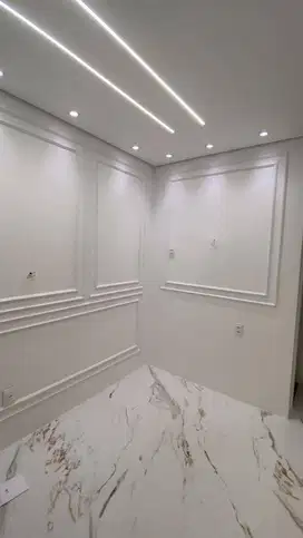 Sekat Plafon Partisi PVC GRC Gypsum Jasa Tukang Pasang Wall Moulding