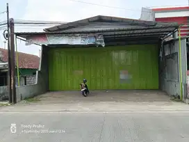 Disewakan Bangunan Toko Cocok Untuk Usaha Bengkel Atau Pertukangan