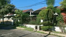 Rumah Bagus SHM di Dharmahusada Indah Barat