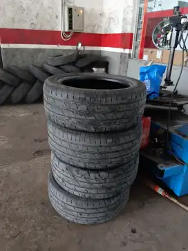 Ban bridgestone potenza R18