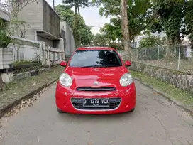Nissan march xs matic 2012 merah