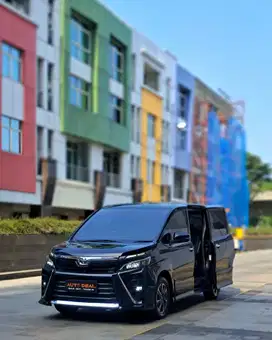 CUKUP TDP 5JT Toyota Voxy 2.0 AT 2018 SUPER MULUS