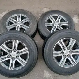 Velg OEM Hilux double cabin ring 17 pcd 6x139,7 ban 265/65 R17 4pcs