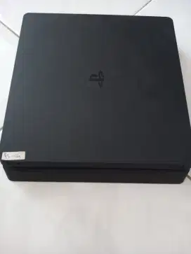 PLAYSTATION 4 ISTIMEWA