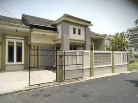 DIJUAL RUMAH MURAH MINIMALIS CISARANTEN ARCAMANIK  BANDUNG