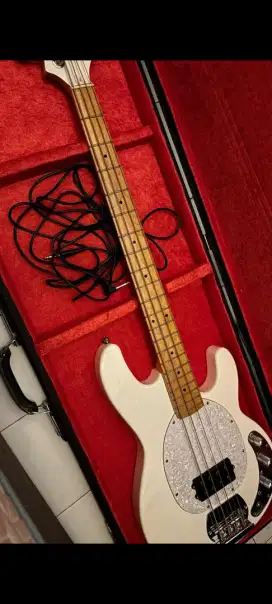 Scorpion Jazz Bass SP 300