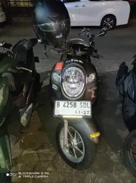 Honda Scoopy Esp 2017 ( ban donat )