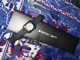 Apple watch 4 jual atau bt hp