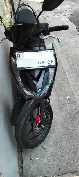 Honda Beat Deluxe Tahun 2023 Warna Hitam Doff