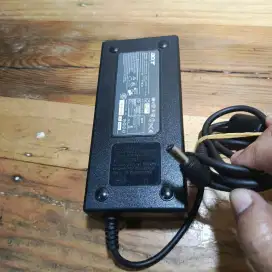 Charger laptop Acer  19V  7. 1A