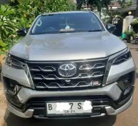 Toyota Fortuner GR 2.8 at 2024