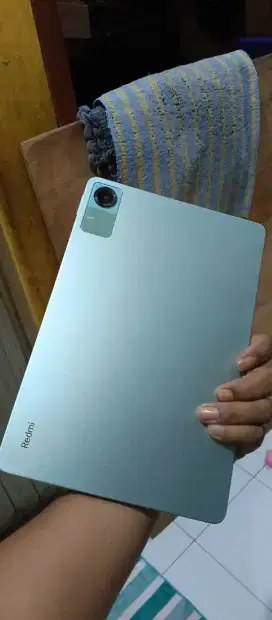 redmipad 11inc 4+2/128 bisa pake kartu
