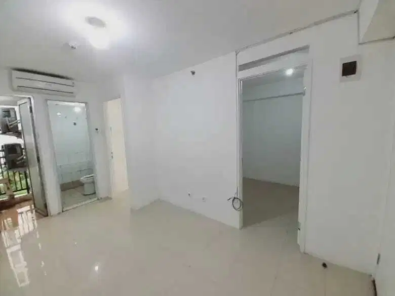 2kamar unfurnish atas mall disewakan apartemen basura city
