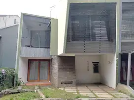 Sewa Rumah Cigadung Sayap Dago Bandung Siap Huni