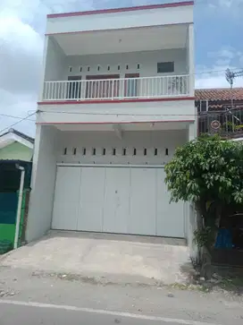 Ruko strategis pinggir jalan utama di Ngabeyan Kartasura