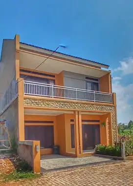 Rumah 2 Lantai Subang jaya View Gunung Pangrango arah utara dan barat