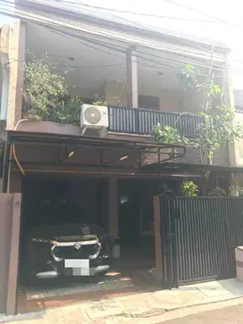 Rumah di Rawamangun Dalam Komolek Keamanan Terjaga 24 Lokasi Dekat RS
