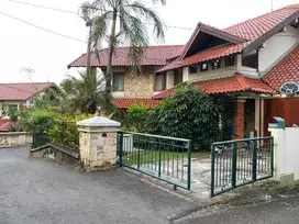 RUMAH MEWAH SIAP HUNI DI SRONDOL KULON BANYUMANIK SEMARANG