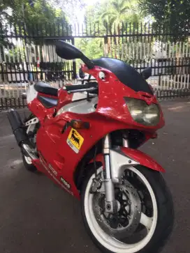 Kawasaki ninja zxr 400 1996 ori