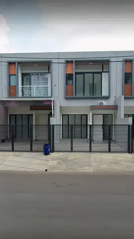 Dijual rumah baru 2 lt 5 x 25 m2 di Taman Meruya, Timur, ada 3+1 kt 4+
