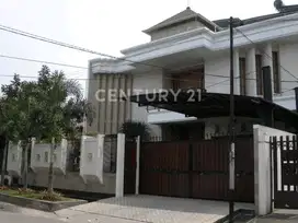 Rumah Luxury 2 Storage Furnish Di Cluster Sunrise Garden Jakarta