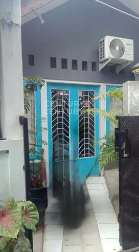 Kemayoran . Utan Panjang .  Kt 1 . Km 1 .