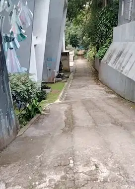 Jual Tanah ada sungai kecil dlm.kom.Villa.Dago Giri. Bandung.