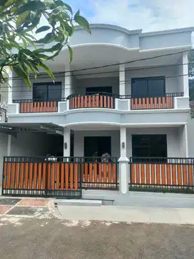 Rumah Baru 2 Lantai di Griya Loka BSD Dekat Pasar Modern