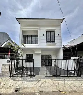 Dijual Rumah Cantik SHM di Nusaloka BSD City