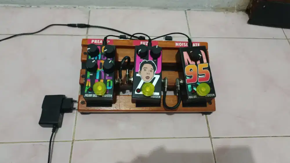 Efek Bass Komplit + Pedalboard