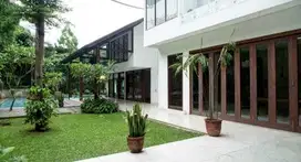 RUMAH DIJUAL DI KEMANG JAKARTA SELATAN PRIVATE POOL